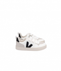 VEJA V10 VELCRO, witte sneakers, schoenen wit, zwart logo. www.littlelegends.nl